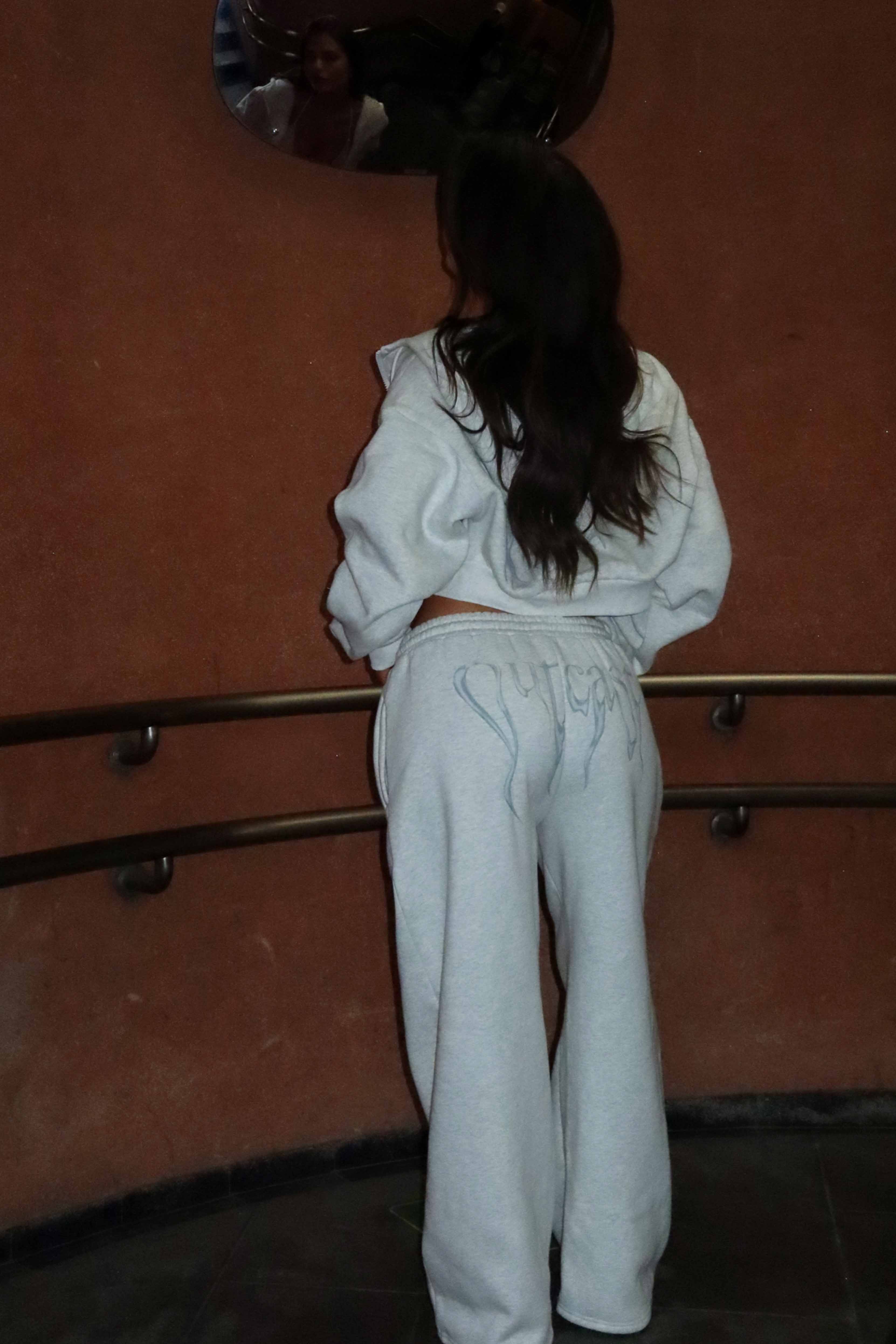 NYA CROPPED HOODIE GREY - Image 4