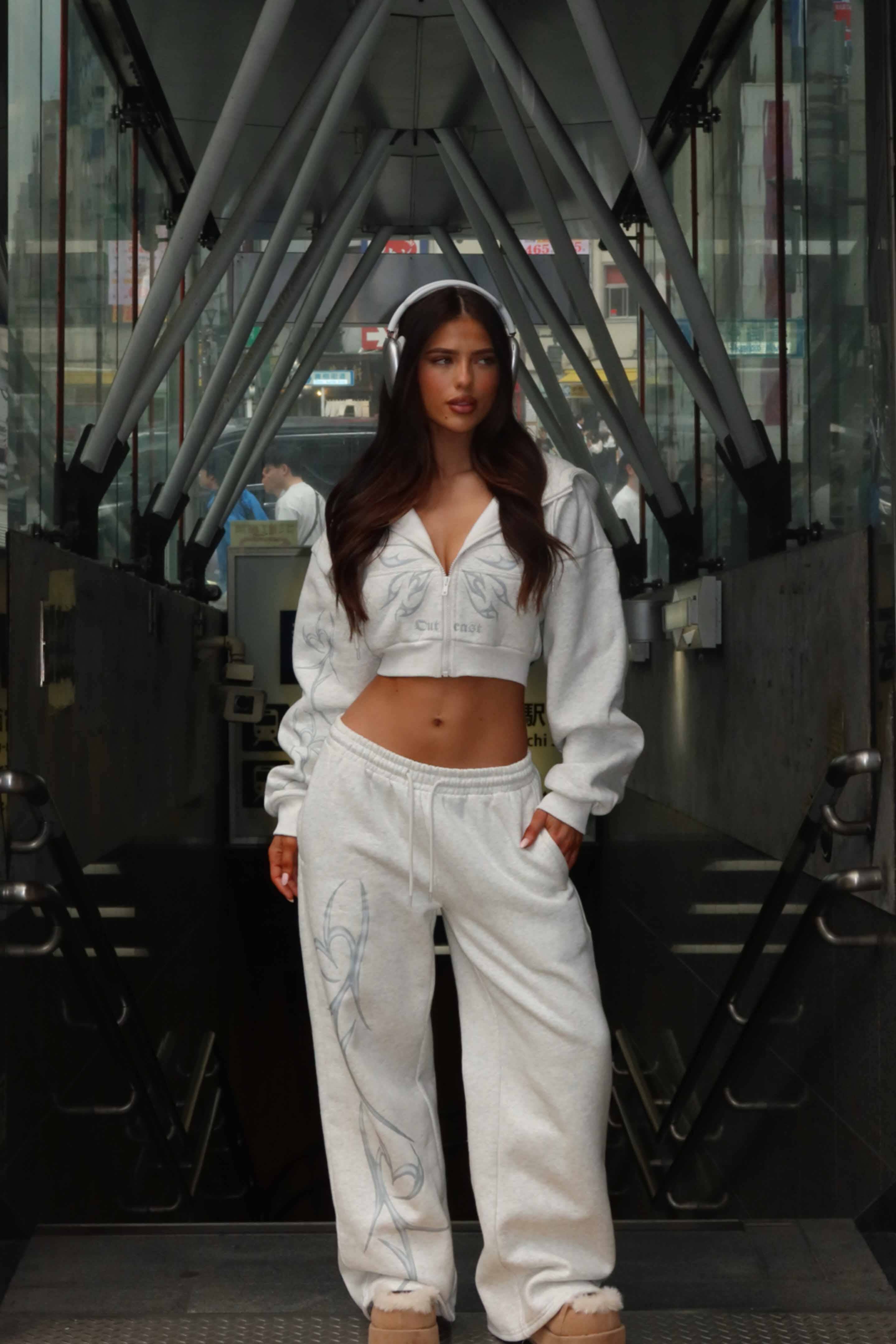 NYA CROPPED HOODIE GREY - Image 8